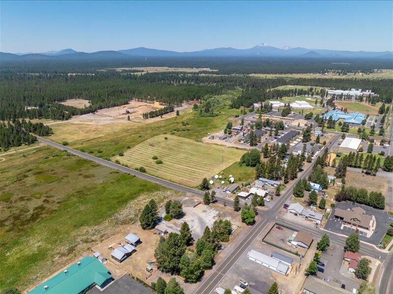 Lapine - Commercial Sale