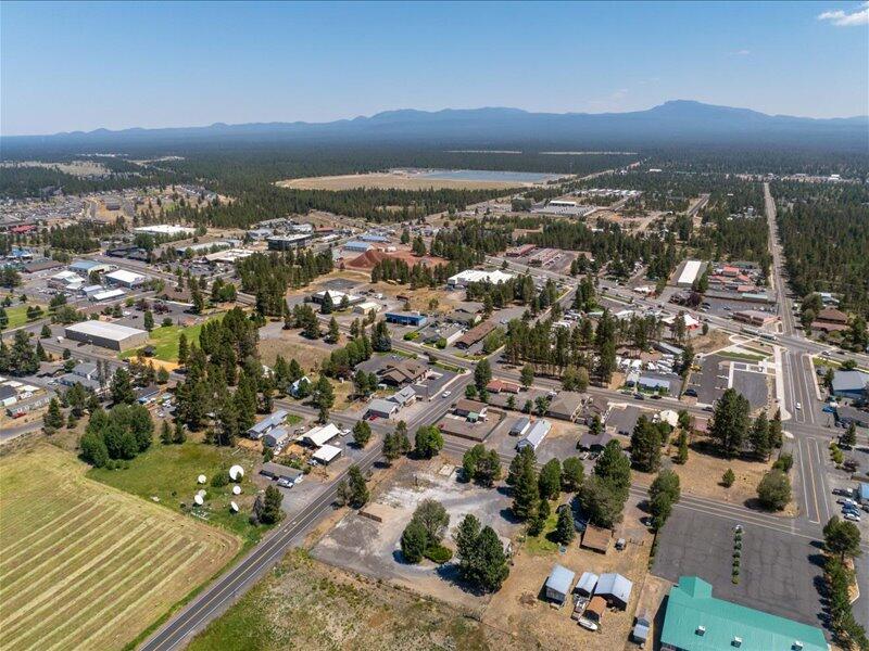 Lapine - Commercial Sale