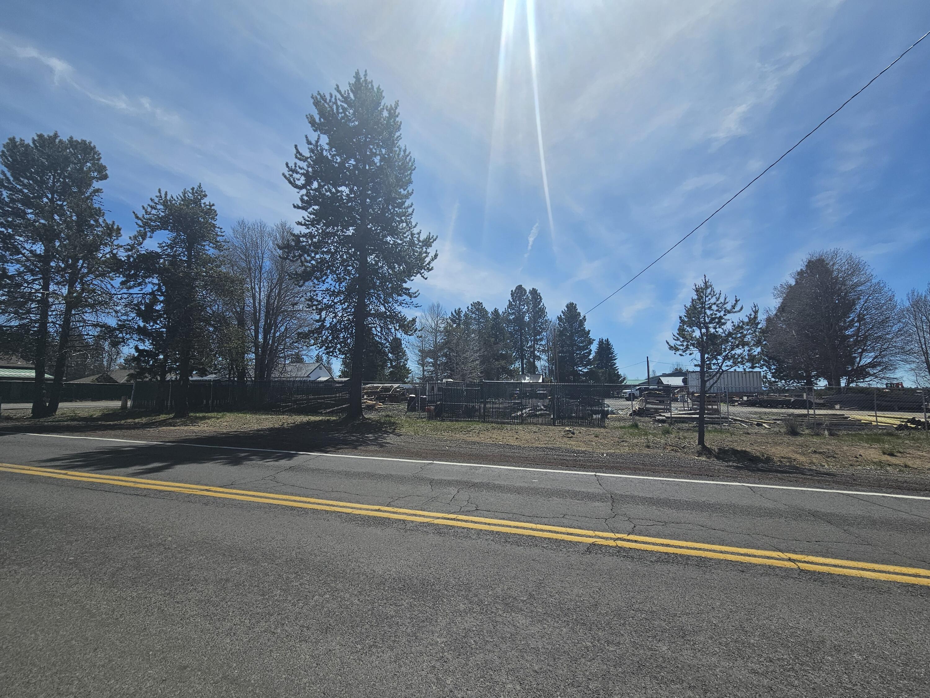 Lapine - Commercial Sale