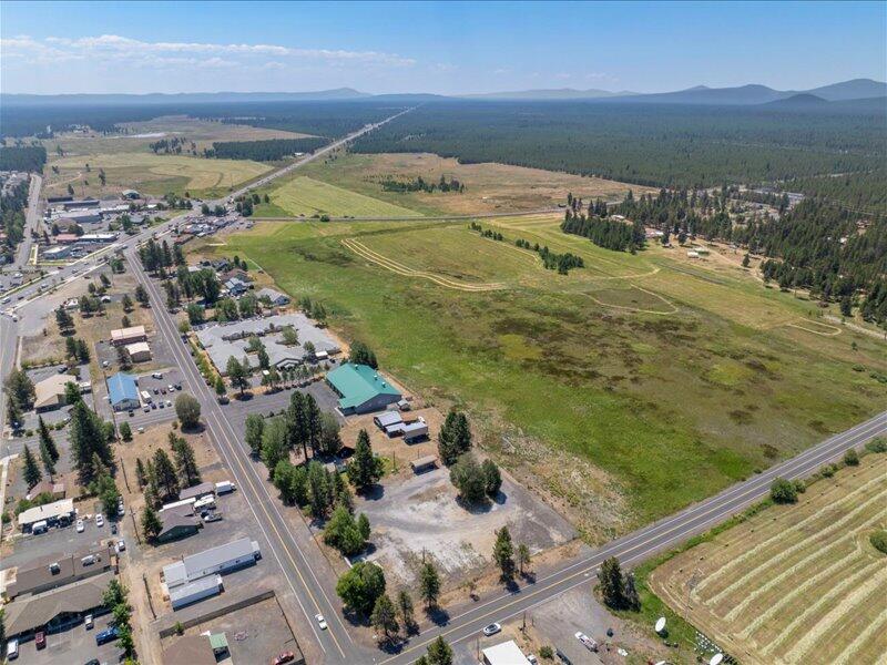 Lapine - Commercial Sale