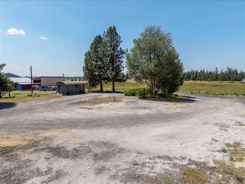 Lapine - Commercial Sale
