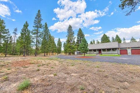 Tiny photo for 150128 Paul Drive, La Pine, OR 97739 (MLS # 220228721)