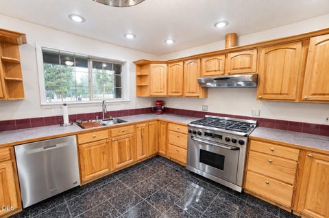 Tiny photo for 150128 Paul Drive, La Pine, OR 97739 (MLS # 220228721)