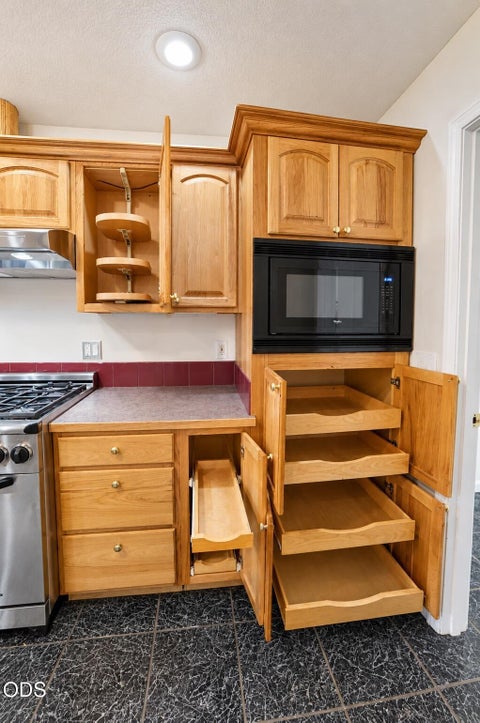 Tiny photo for 150128 Paul Drive, La Pine, OR 97739 (MLS # 220228721)