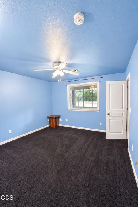 Tiny photo for 150128 Paul Drive, La Pine, OR 97739 (MLS # 220228721)