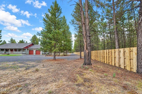 Tiny photo for 150128 Paul Drive, La Pine, OR 97739 (MLS # 220228721)