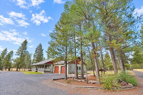 Tiny photo for 150128 Paul Drive, La Pine, OR 97739 (MLS # 220228721)