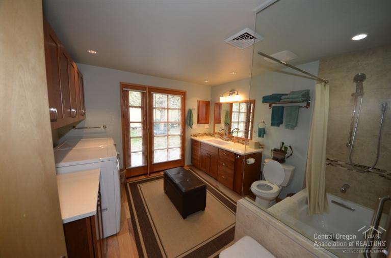 Hunts Three Sisters - Residential