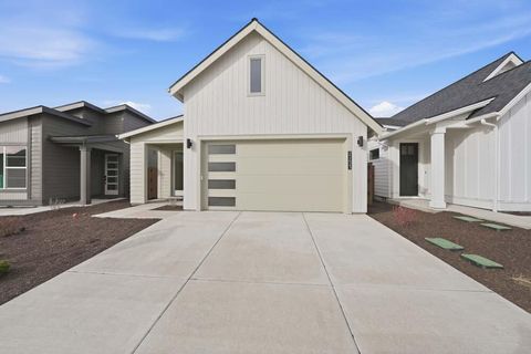 21423 NE Hayloft Place Bend OR 97701