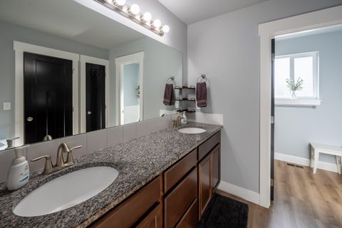 Tiny photo for 8445 19th Street, Terrebonne, OR 97760 (MLS # 220212374)