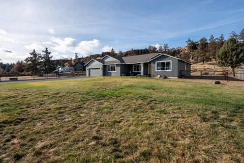 Tiny photo for 8445 19th Street, Terrebonne, OR 97760 (MLS # 220212374)