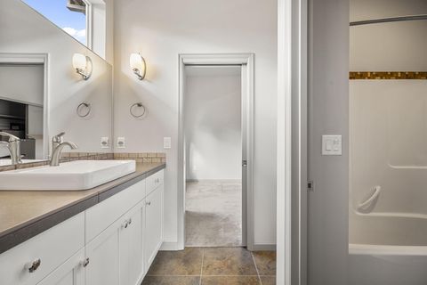 Tiny photo for 890 Cinnamon Teal Drive, Redmond, OR 97756 (MLS # 220215517)