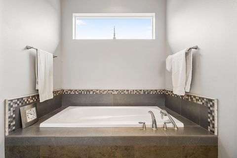 Tiny photo for 890 Cinnamon Teal Drive, Redmond, OR 97756 (MLS # 220215517)