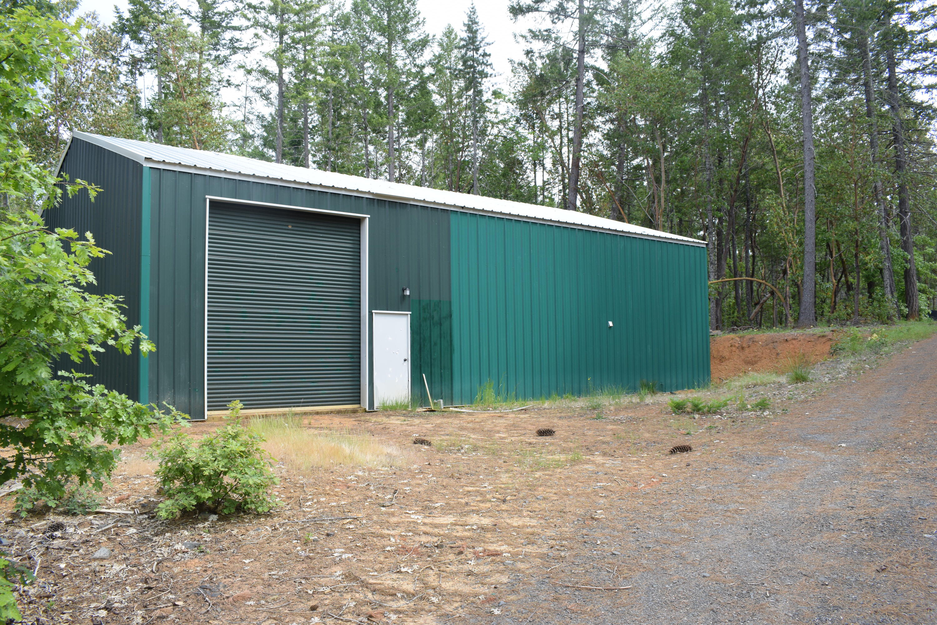35000 Redwood Highway