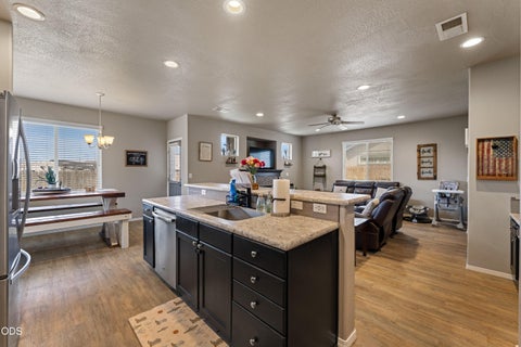 Tiny photo for 924 Pendleton Drive, Medford, OR 97501 (MLS # 220222634)