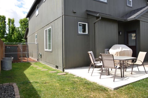 Tiny photo for 924 Pendleton Drive, Medford, OR 97501 (MLS # 220222634)