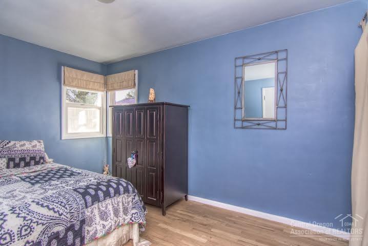 1st Addition Bend Pk - Residential