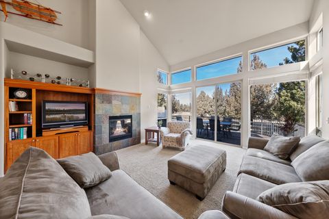 Tiny photo for 661 Sagebush Circle, Redmond, OR 97756 (MLS # 220215683)