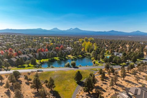 Tiny photo for 661 Sagebush Circle, Redmond, OR 97756 (MLS # 220215683)