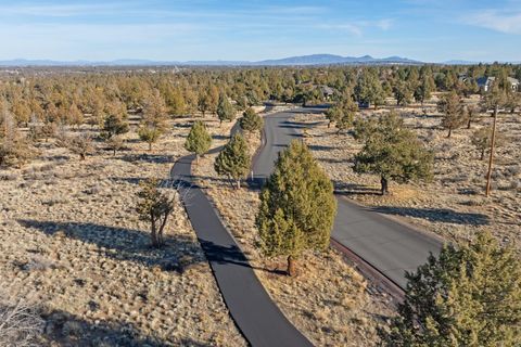 Tiny photo for 661 Sagebush Circle, Redmond, OR 97756 (MLS # 220215683)