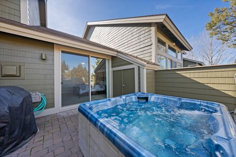 Tiny photo for 661 Sagebush Circle, Redmond, OR 97756 (MLS # 220215683)