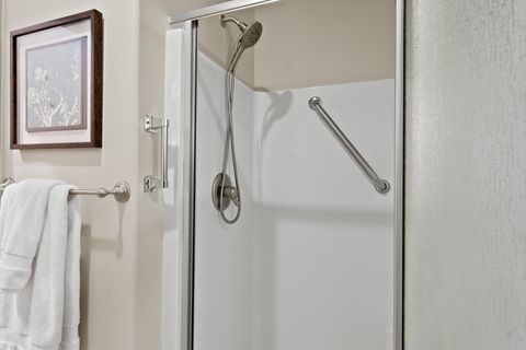 Tiny photo for 661 Sagebush Circle, Redmond, OR 97756 (MLS # 220215683)