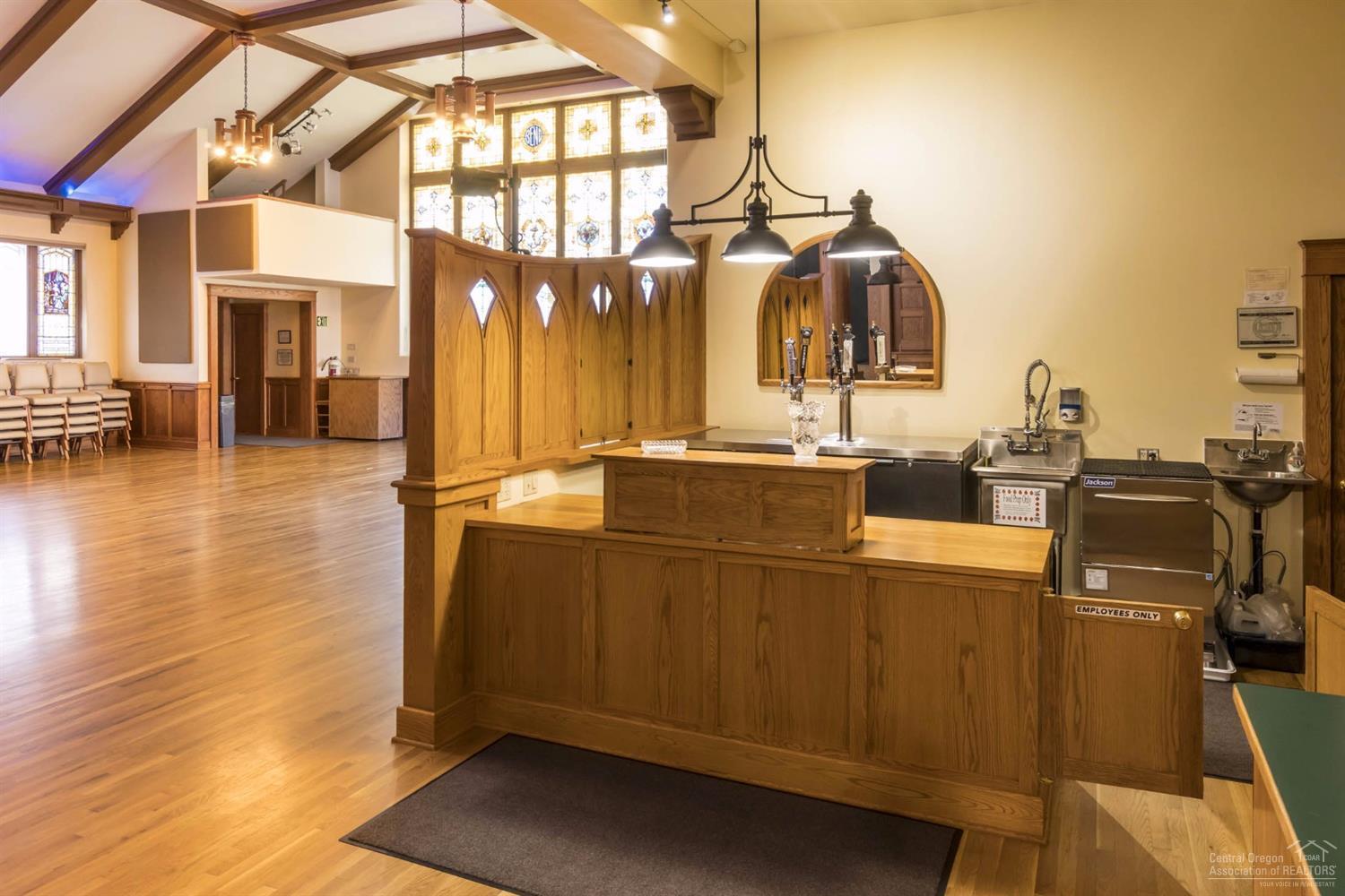 CLAB - Commercial Sale