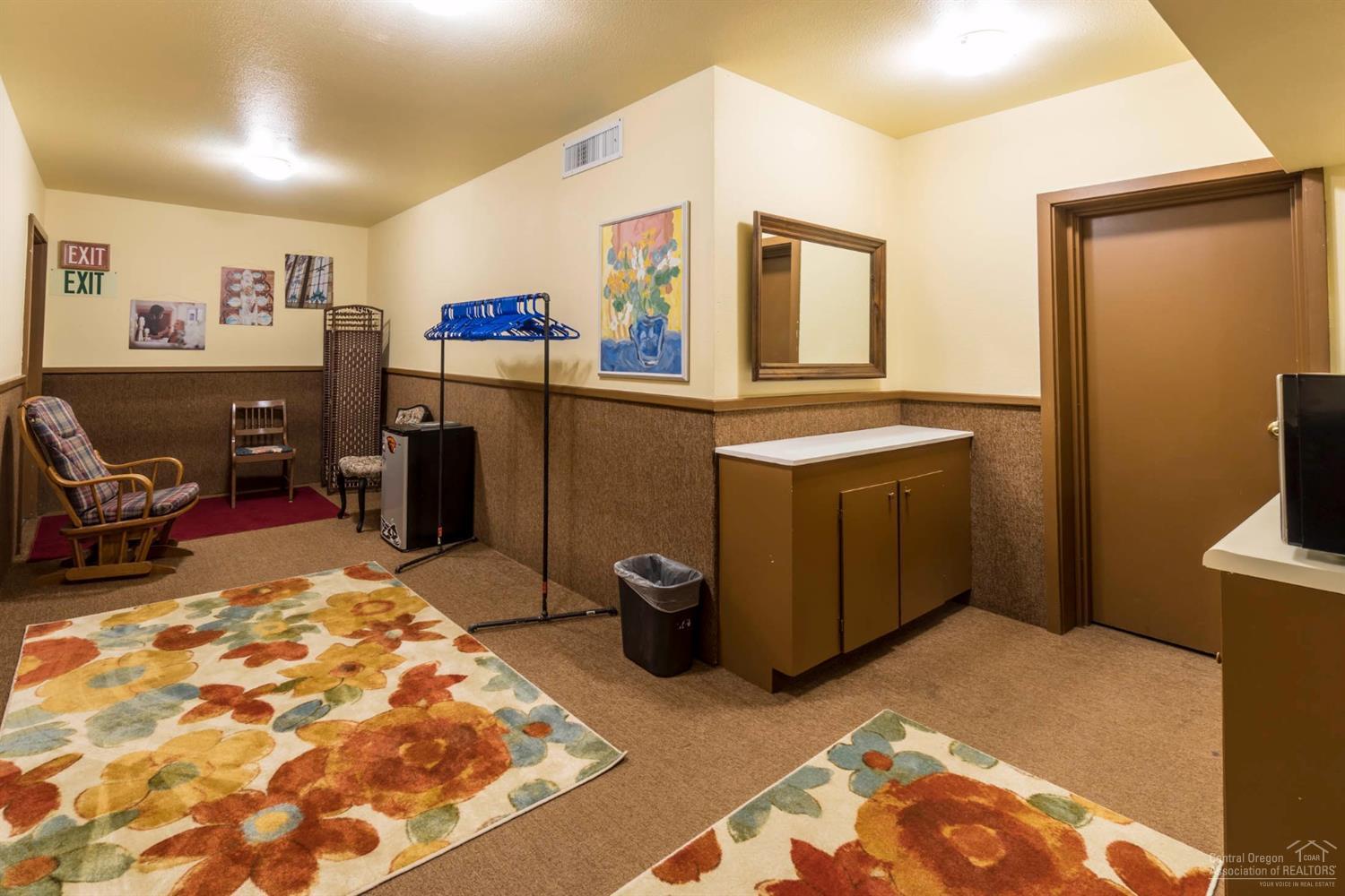 CLAB - Commercial Sale