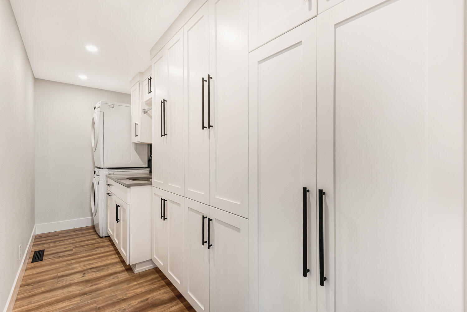 Townsite Of Laidlaw - Residential