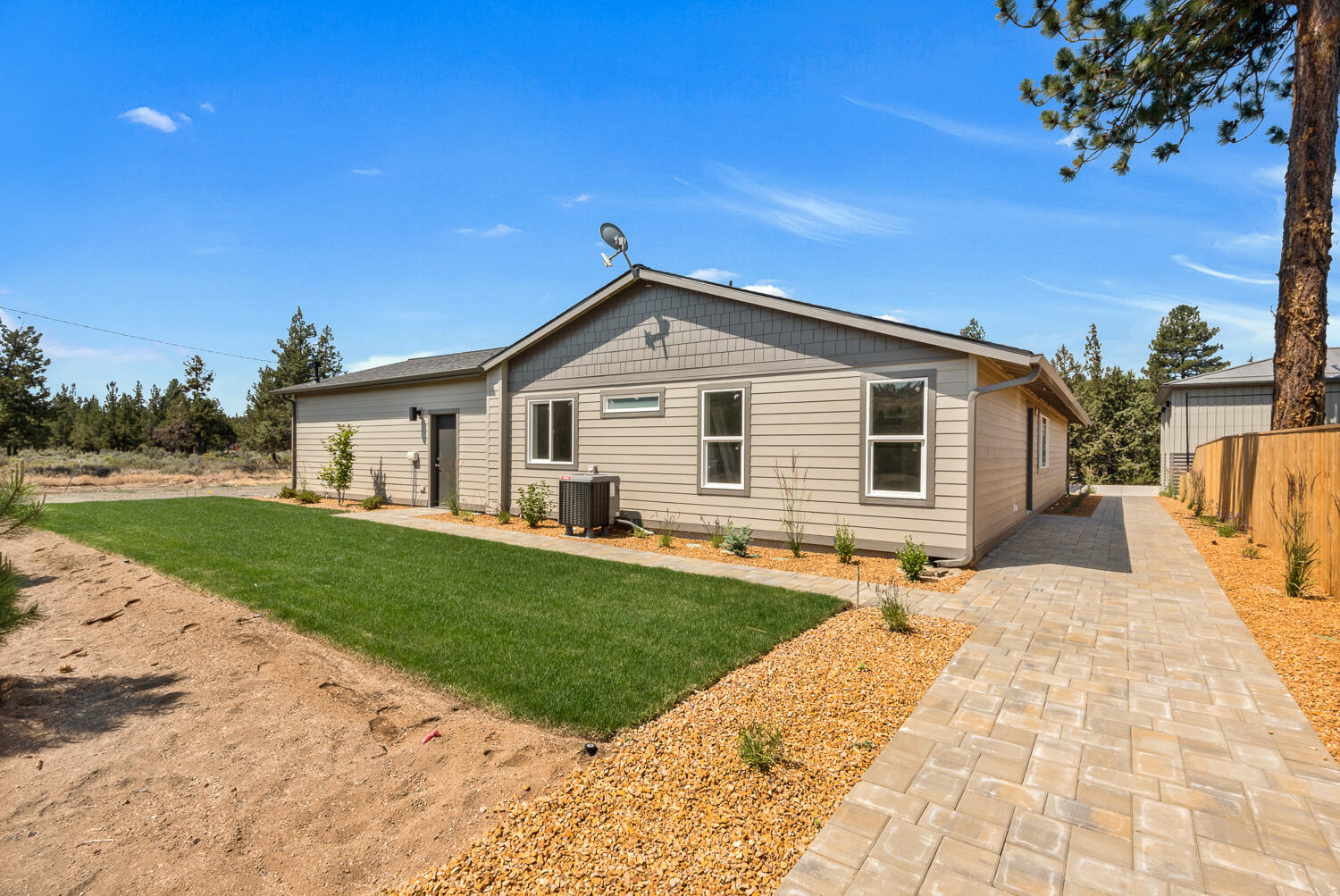 Townsite Of Laidlaw - Residential