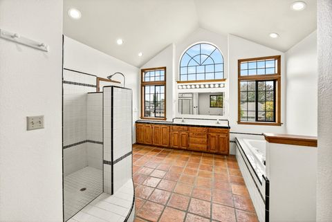 Tiny photo for 1876 Inglewood Drive, Medford, OR 97504 (MLS # 220210734)