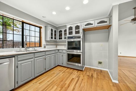 Tiny photo for 1876 Inglewood Drive, Medford, OR 97504 (MLS # 220210734)