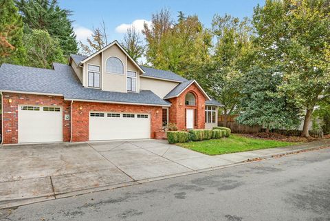 Tiny photo for 1876 Inglewood Drive, Medford, OR 97504 (MLS # 220210734)