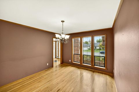 Tiny photo for 1876 Inglewood Drive, Medford, OR 97504 (MLS # 220210734)