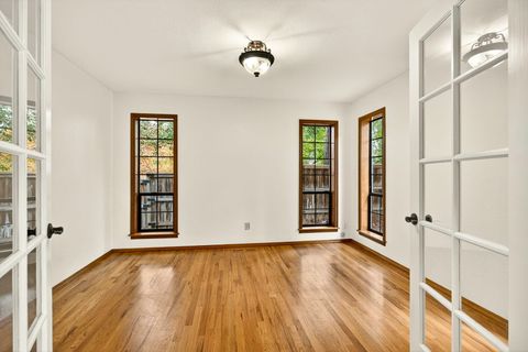 Tiny photo for 1876 Inglewood Drive, Medford, OR 97504 (MLS # 220210734)