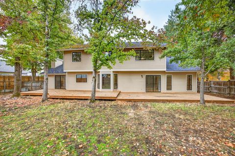 Tiny photo for 1876 Inglewood Drive, Medford, OR 97504 (MLS # 220210734)