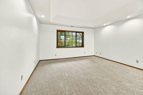 Tiny photo for 1876 Inglewood Drive, Medford, OR 97504 (MLS # 220210734)