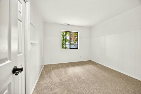 Tiny photo for 1876 Inglewood Drive, Medford, OR 97504 (MLS # 220210734)
