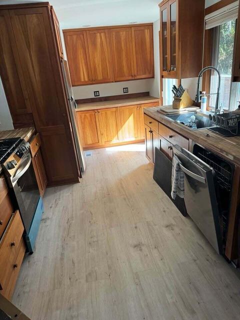 Tiny photo for 802 Beach Street, Ashland, OR 97520 (MLS # 220212173)