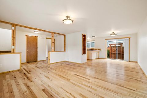 Tiny photo for 2980 NW Shevlin Meadow Drive, Bend, OR 97703 (MLS # 220217171)