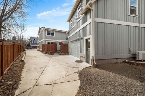 Tiny photo for 2980 NW Shevlin Meadow Drive, Bend, OR 97703 (MLS # 220217171)