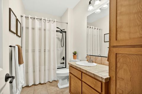 Tiny photo for 13 Portabello Way, Eagle Point, OR 97524 (MLS # 220212120)