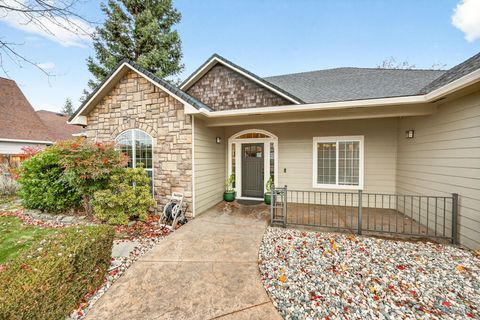 Tiny photo for 13 Portabello Way, Eagle Point, OR 97524 (MLS # 220212120)
