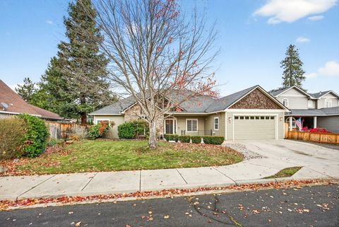 Tiny photo for 13 Portabello Way, Eagle Point, OR 97524 (MLS # 220212120)