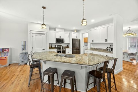 Tiny photo for 13 Portabello Way, Eagle Point, OR 97524 (MLS # 220212120)