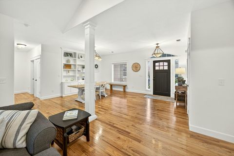 Tiny photo for 13 Portabello Way, Eagle Point, OR 97524 (MLS # 220212120)