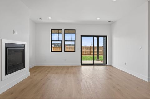 Tiny photo for 738 NE Trestle Street, Prineville, OR 97754 (MLS # 220216845)