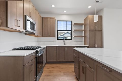 Tiny photo for 738 NE Trestle Street, Prineville, OR 97754 (MLS # 220216845)