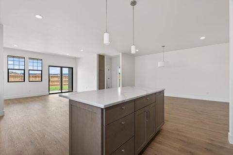 Tiny photo for 738 NE Trestle Street, Prineville, OR 97754 (MLS # 220216845)