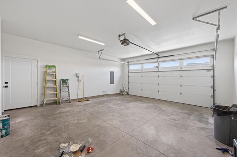 Tiny photo for 738 NE Trestle Street, Prineville, OR 97754 (MLS # 220216845)